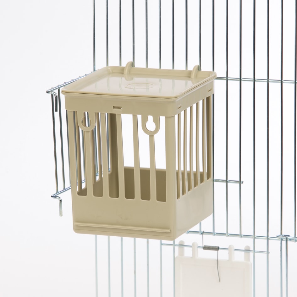 Plastic traliesnestkast.jpg Plastic traliesnestkast