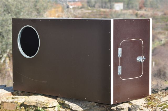 Broedblok voor de ara.jpg Broedblok voor de ara