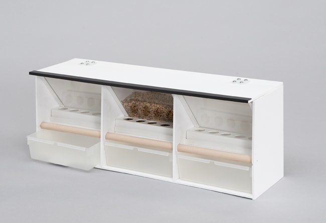 Voedersilo / voersilo kunststof 3 delig.jpg Voedersilo / voersilo kunststof 3 delig