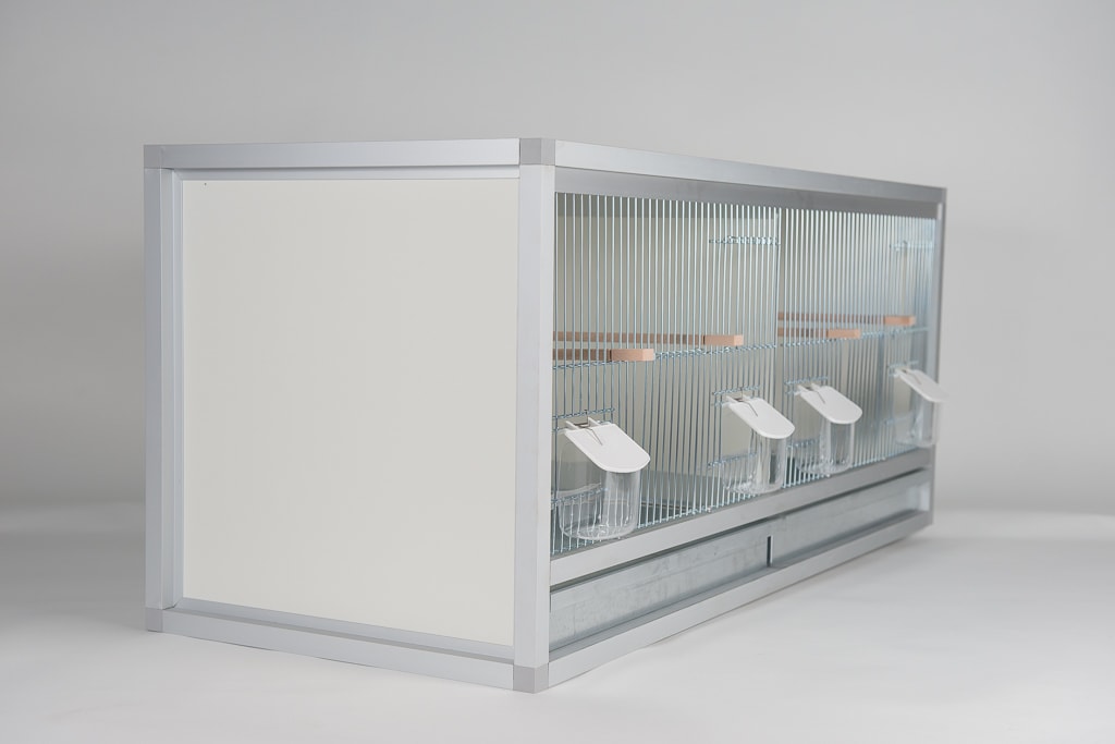 Zijkant broedkooi Birdsupply Zijkant broedkooi Birdsupply
