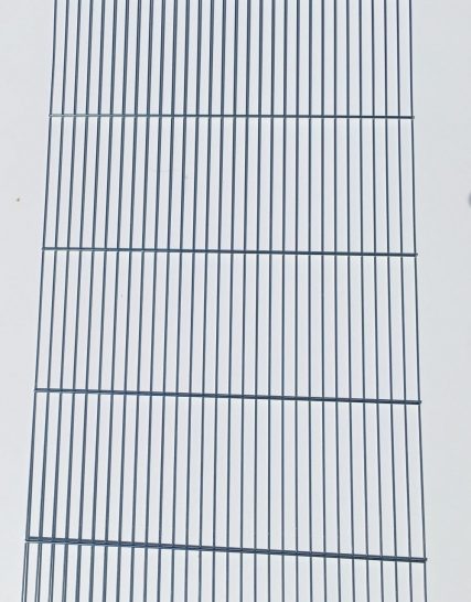 Tussenwand tralies vluchtkooi