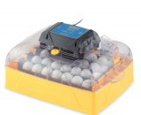 een volledig digitale broedmachine met een  automatisch keersysteem en een geïntegreerde automatische vochtmodule