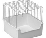 Babykooi klein met deur (bovenop voorzien van veer) en 4 ophanghaken. Deze kan dus zowel aan de voorkant als de achterkant gehangen worden.